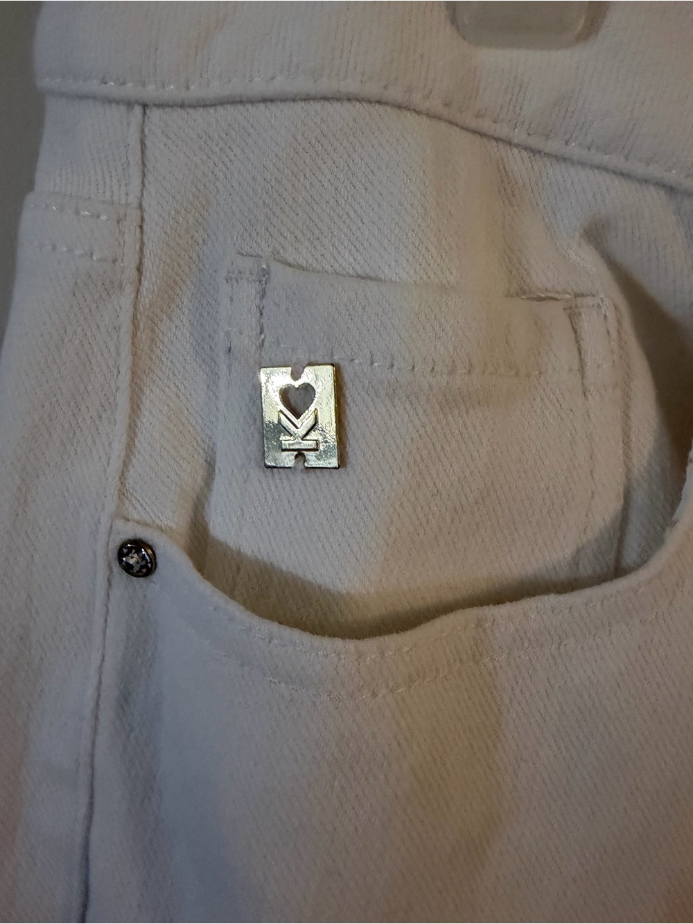 Belle by Kim Gravel White Cropped Stretch Jeans - Picture 2 of 6